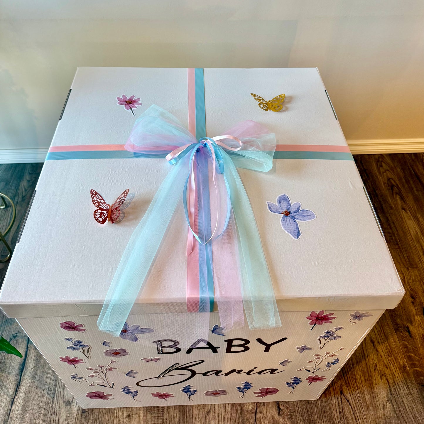 "Wildflower Elegance" Custom Gender Reveal Box | Mini Balloon Cloud Release