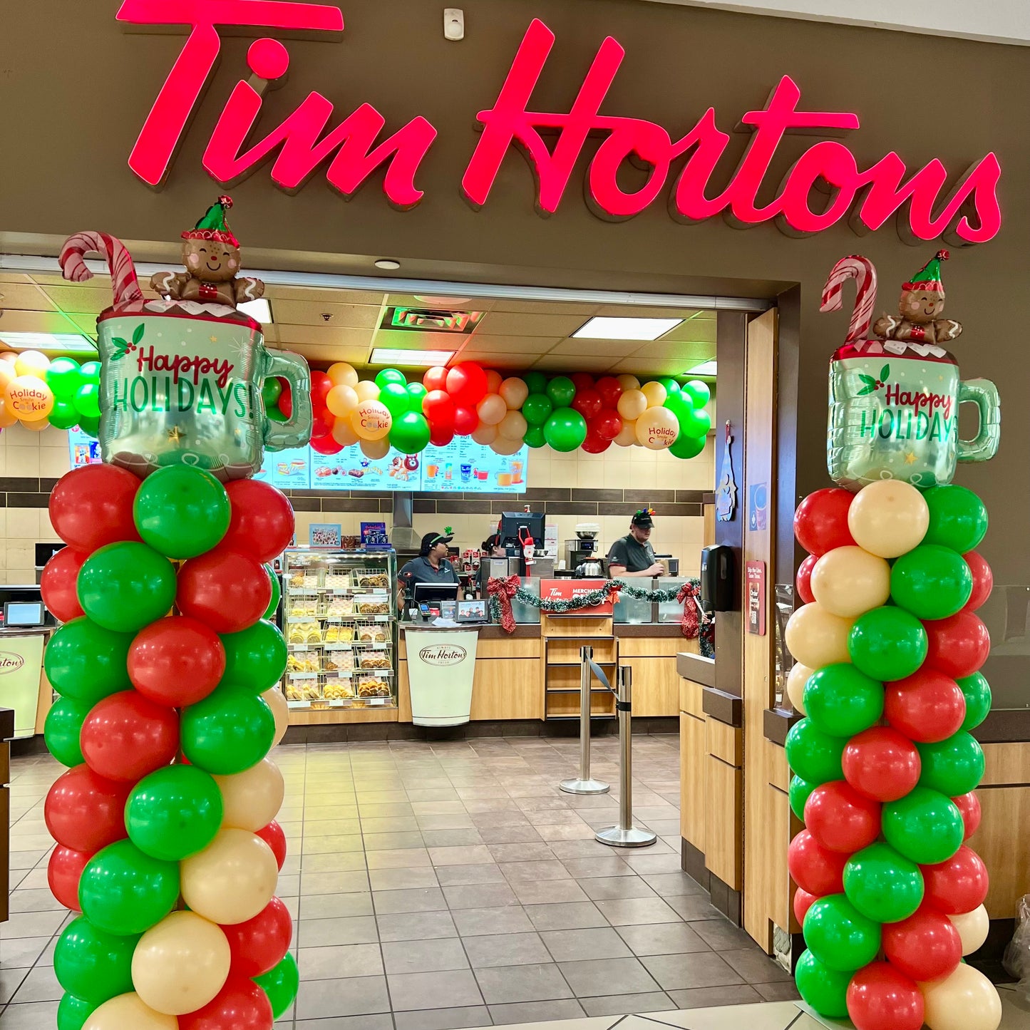 Themed Supershape Balloon Column | Calgary Holiday & Party Decor