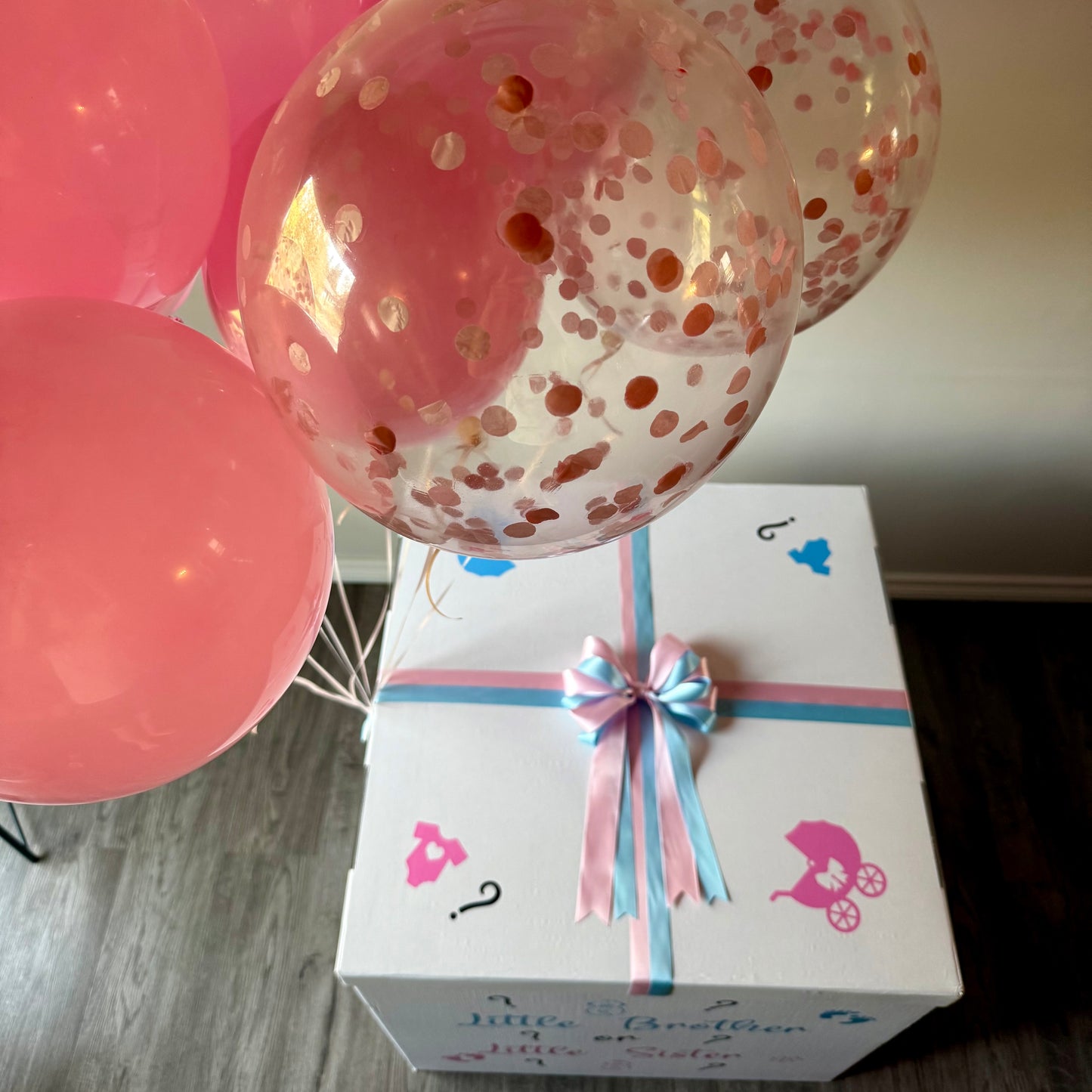 "Sibling Surprise" Gender Reveal Balloon Box | Confetti & Helium Setup