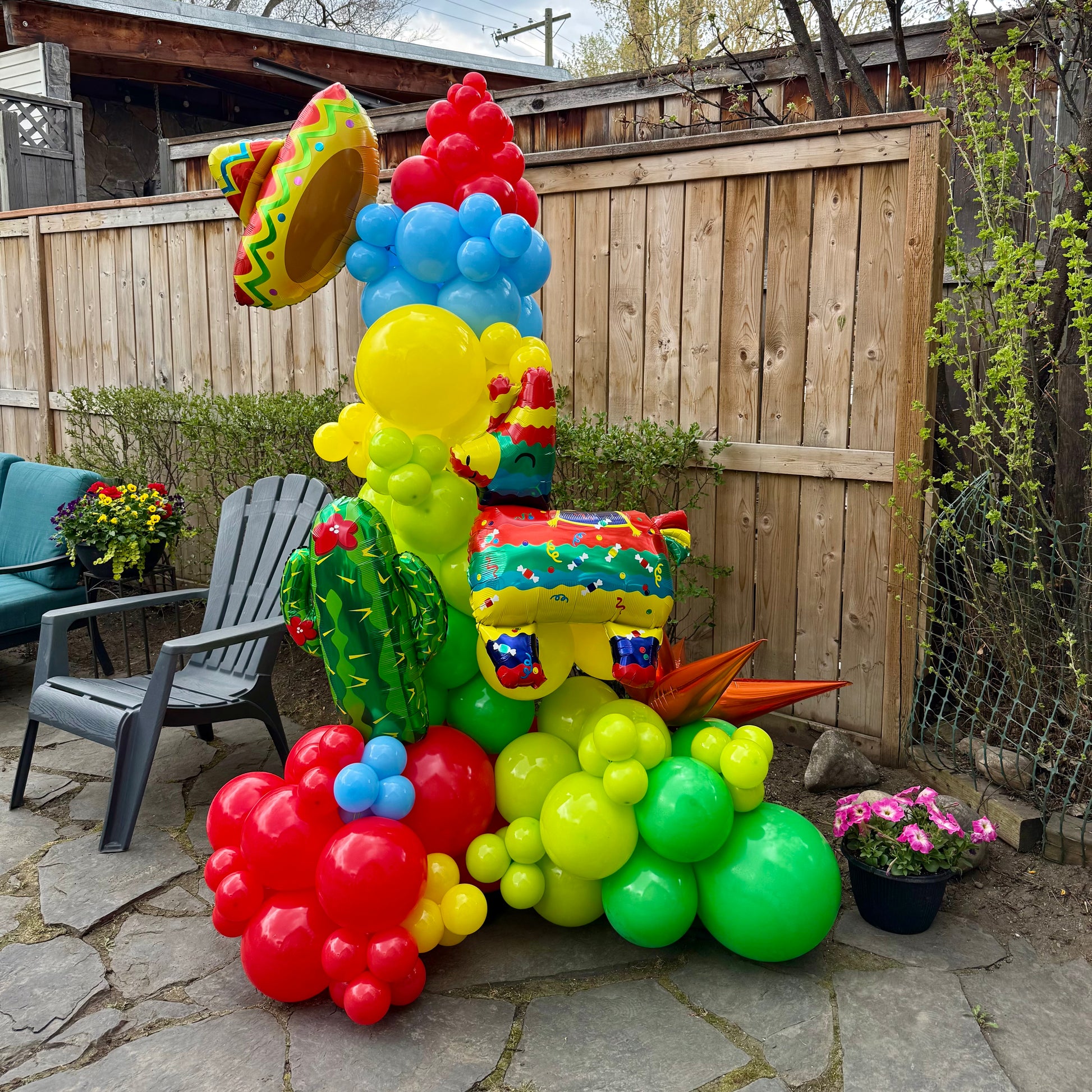 Cinco de mayo balloon garland