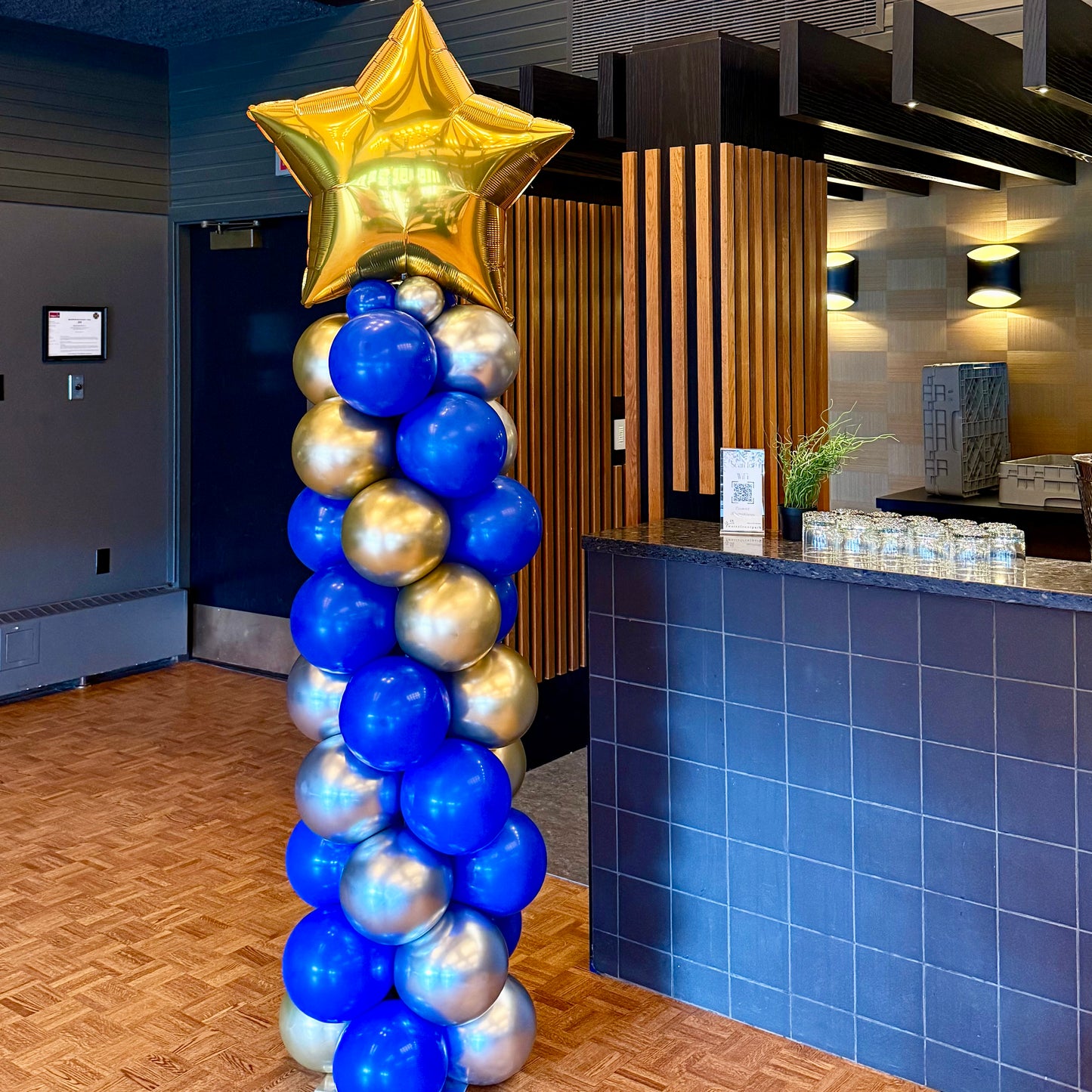 Star Topper Balloon Columns | Calgary Event Decor