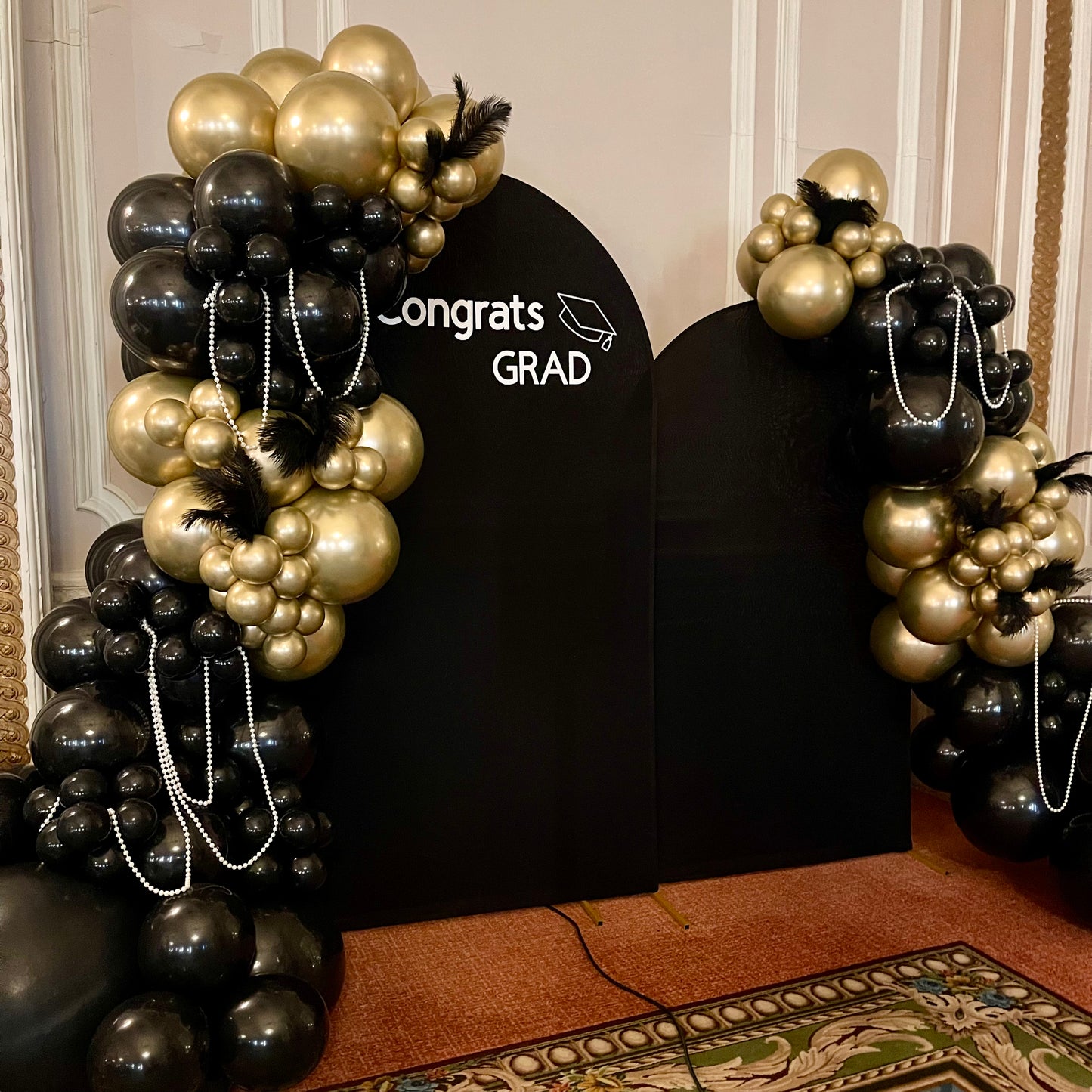 Gatsby Graduation Photo Zone | Double Black Backdrop & Chrome Gold Premium Balloons